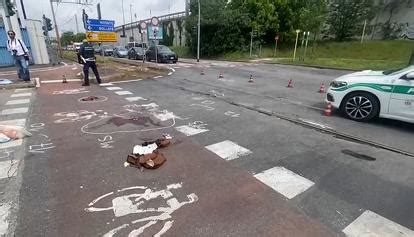 Ciclista Travolto E Ucciso Da Un Camion A Milano