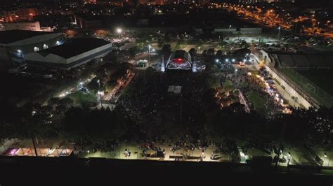 Concert multitudinari dels 15 anys d El Tingladu amb Antònia Font i Zoo