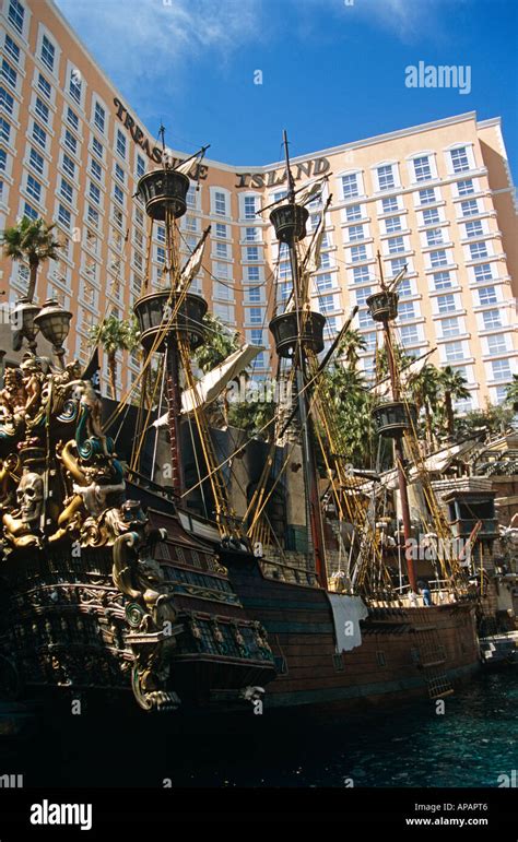 Spanish Galleon Treasure High Resolution Stock Photography and Images ...