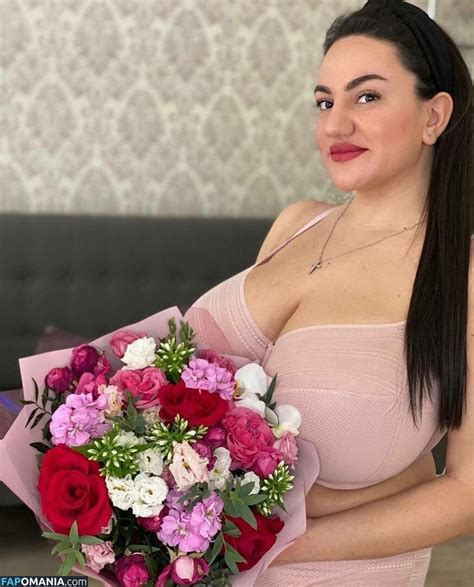 Liana Lia G Official Lianaclay Nude OnlyFans Leaked Photo 2