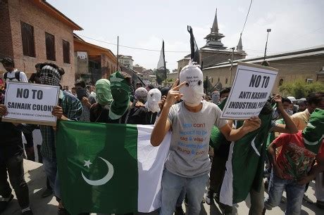 Kashmiri Muslim Protesters Hold Pakistani Flags Editorial Stock Photo ...