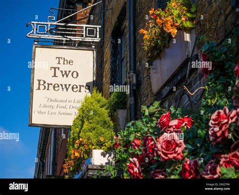 The Two Brewers Pub Sign Windsor Berkshire England Uk Gb Stock