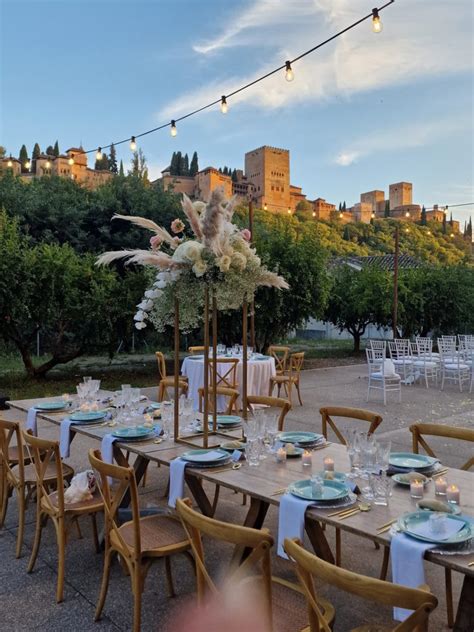 Beatutiful summer wedding in Palacio de los Córdova Granada Alhambra