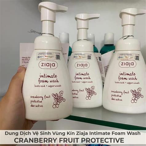 Dung Dịch Vệ Sinh Vùng Kín Ziaja Intimate Foam Wash Cranberry Fruit Protective 250ml Vivmart