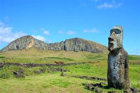 Rano Raraku Volcano in Chile