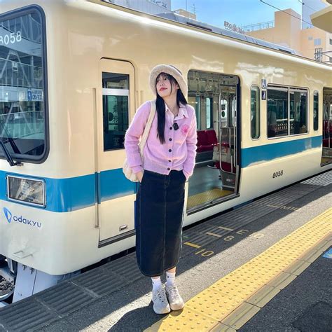 Mê style basic gần 5 triệu người follow Instagram của nàng hot girl Thái