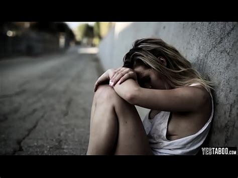 Virgen Sin Hogar Es Follada Por Un Chico Caritativo XVIDEOS