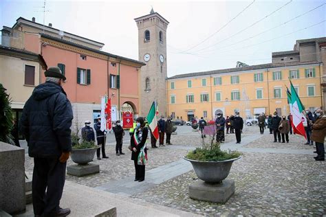 La Cerimonia Per L Anniversario Della Liberazione Di Bagnacavallo