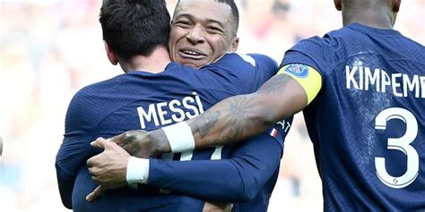 El Emotivo Abrazo De Kylian Mbapp A Leo Messi En El Triunfo Del Psg