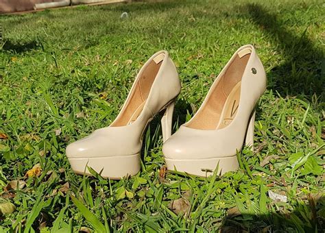 Salto Alto Nude Fita Dourada Sand Lia Feminina Vizzano Usado Enjoei