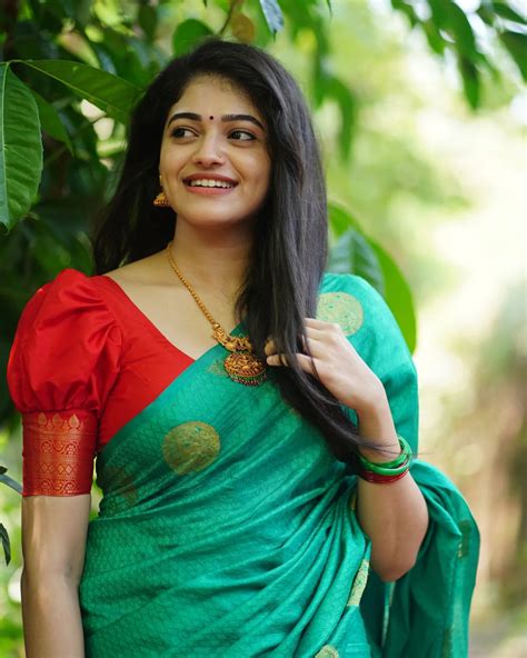 Cini_Glamour - Cini_Glamour added a new photo.