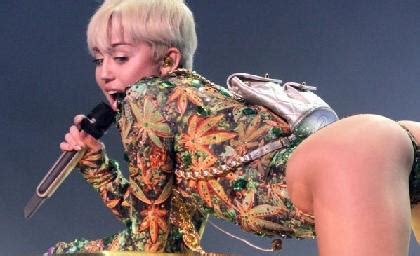 Califican De Pornogr Fico Los Shows De Miley Cyrus El Diario Ecuador