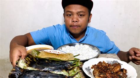 Mukbang Pepes Or Coconut Dressing Banana Leaf With Dry Chili Fish