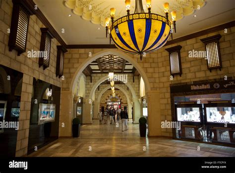 Dubai Mall souq Stock Photo - Alamy