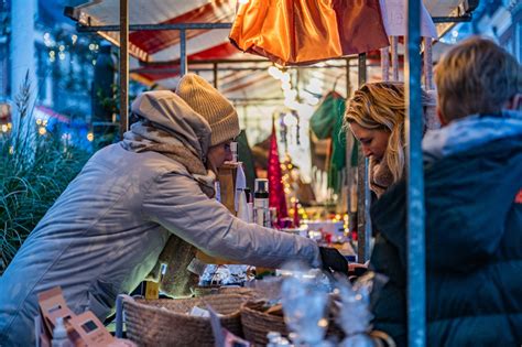 Fotonieuws Gezellige En Drukke Kerstfair In Dokkum W Ldnet