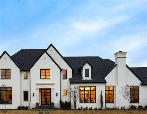 画像 white brick house 222551-White brick house with wood shutters