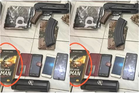 Tim Densus Temukan Bukti Berupa Buku Terduga Teroris Di Bekasi