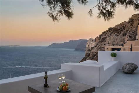 Caldera View Villas Oia | Santorini villas infinity pools | Villa holidays 2020