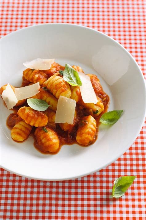 Gnocchi La Mamma Met Tomatensaus Recepten Njam