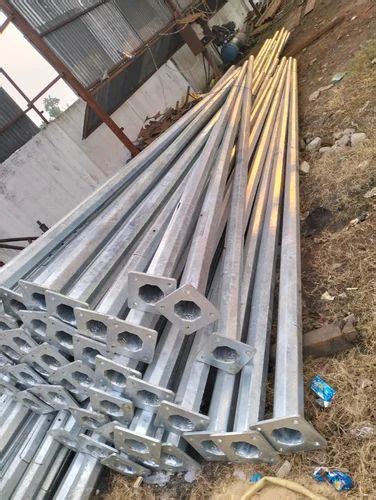 Steel INP3130 Hot Dip Galvanized Octagonal Pole For Street Lighting At 10500 Piece In Baidyabati
