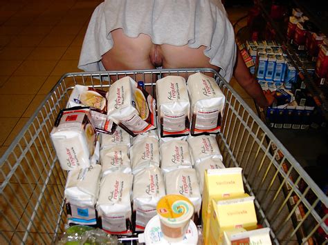 Flashing In Stores Public Nudity Porn Pictures Xxx Photos Sex Images Pictoa