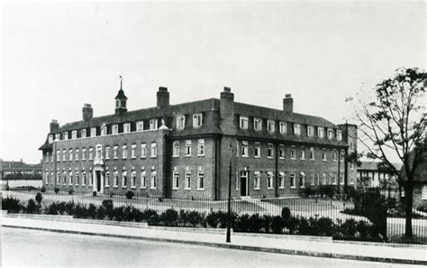 Barking Hospital Nurses Home Block 1936 Ds1716 Historic Barking And