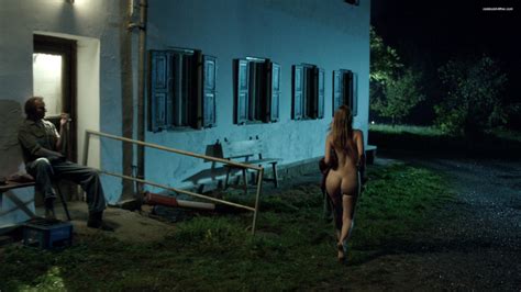 Naked Lisa Maria Potthoff In Dampfnudelblues