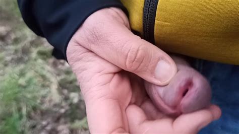 Qualcuno Mi Pu Vedere Sborra E Piscio All Aperto Pornhub Gay