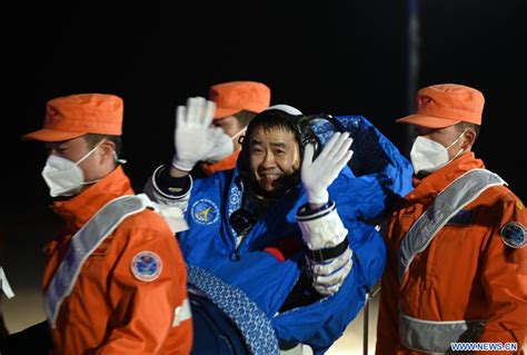 Retour Sur Terre En Toute S Curit Des Astronautes De Shenzhou