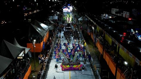 Carnaval Venda De Ingressos Para Os Desfiles Come A Na Ter A