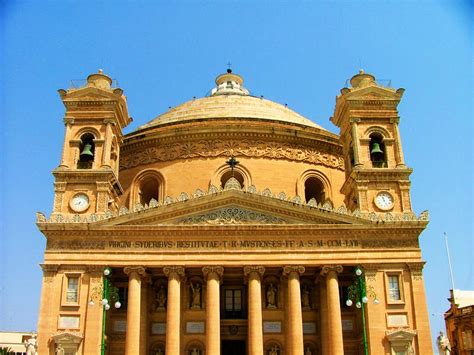 The Rotunda of Mosta and the Miracle of Malta