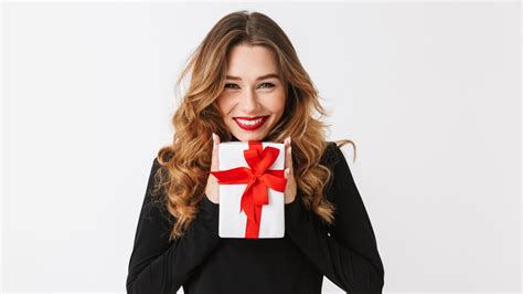 Christmas Gift Ideas For Female Employees Christmas Gifts Just For Girls