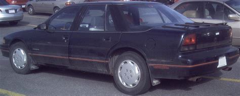 Oldsmobile Cutlass Supreme Sl Sedan L V Auto