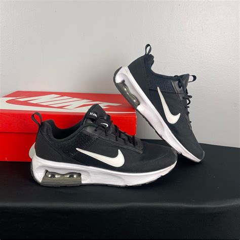 Nike Air Max Black & White - Gem