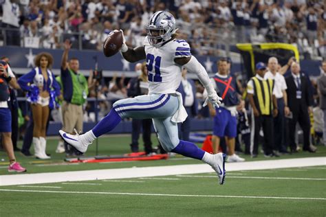 Ezekiel Elliott Signs One Year 4 Million Deal With New England