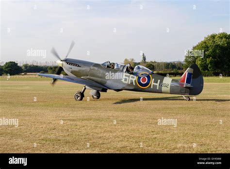 Military Spitfire Trainer At Headcorn Airfield In Kent England Uk Stock