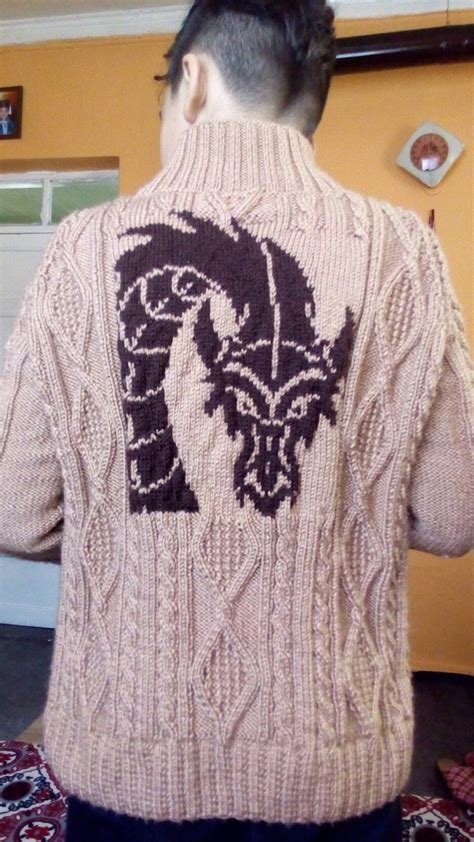 casacos de tricô masculinos panosundaki Pin | Erkek örgüleri, Örgü ...
