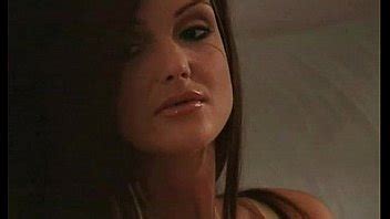 Two Super Hot Brunette Lesbians Get XNXX