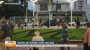 Ja Edi O Idosos Passam A Noite Em Fila De Vacina O Contra A