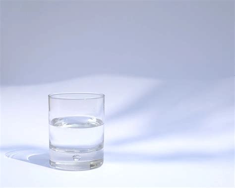 How Does Drinking Water Flush Toxins Out of the Body? — Edge of Longevity