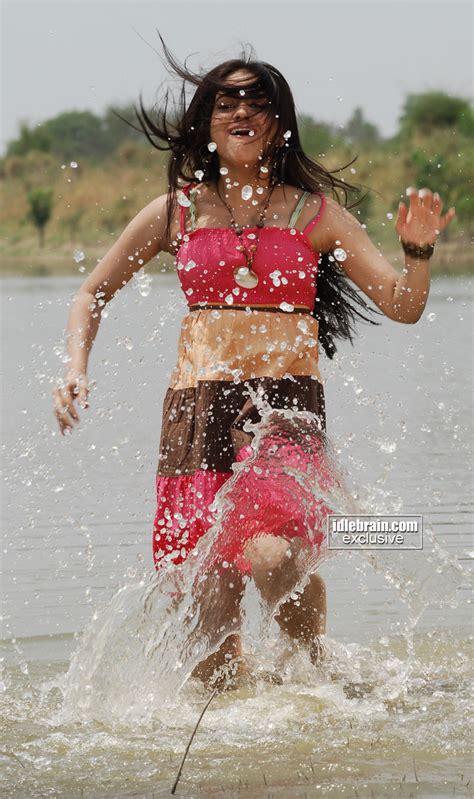 Aksha Hot Armpit Show Kannada Hot Actress