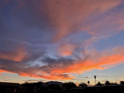 Tucson sunrise : r/pics