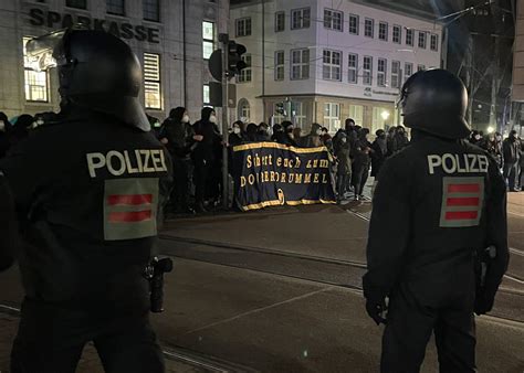 Jenaer Nachrichten Angemeldeter Corona Protest In Jena Blockiert