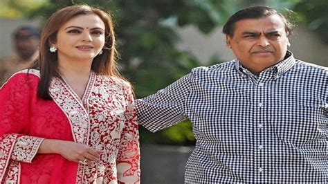 Mukesh Ambani Nita Ambani डॉन हैं नीता अंबानी खुद मुकेश अंबानी नहीं टाल सकते कोई बात देखें