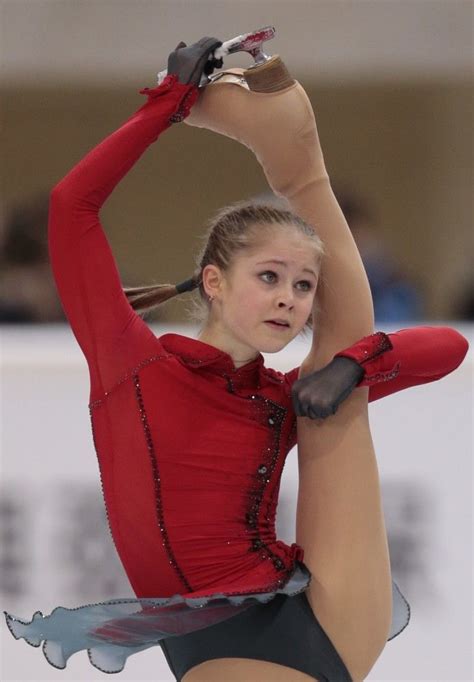 Julia Lipnitskaia Of Russia Love The Red And Gray And The Gloves Make