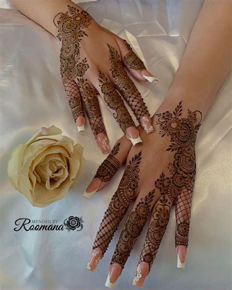 Instagram Mendhibyroomana Henna Mendhi Hennadesign Pinterest