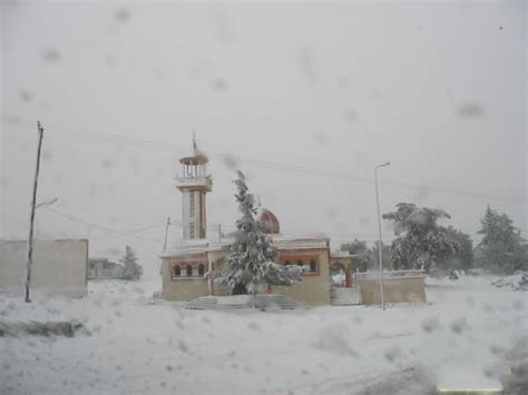 Snow hits Gharian