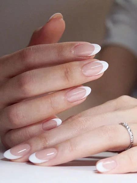 50 French Tip Nails Manicure To Try In 2023 Artofit