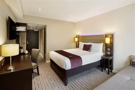 PREMIER INN CAMBERLEY HOTEL - Updated 2025 Reviews, Photos & Prices