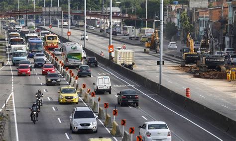 Trânsito é Complicado No 1º Dia útil De Bloqueios Para Obras Na Avenida